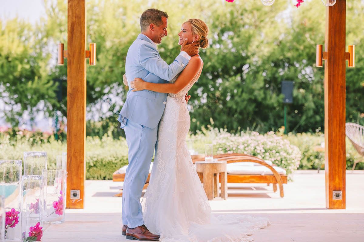 A couple shares their first look on  Athens Island riviera captured by GeorgeNafpliotis.com