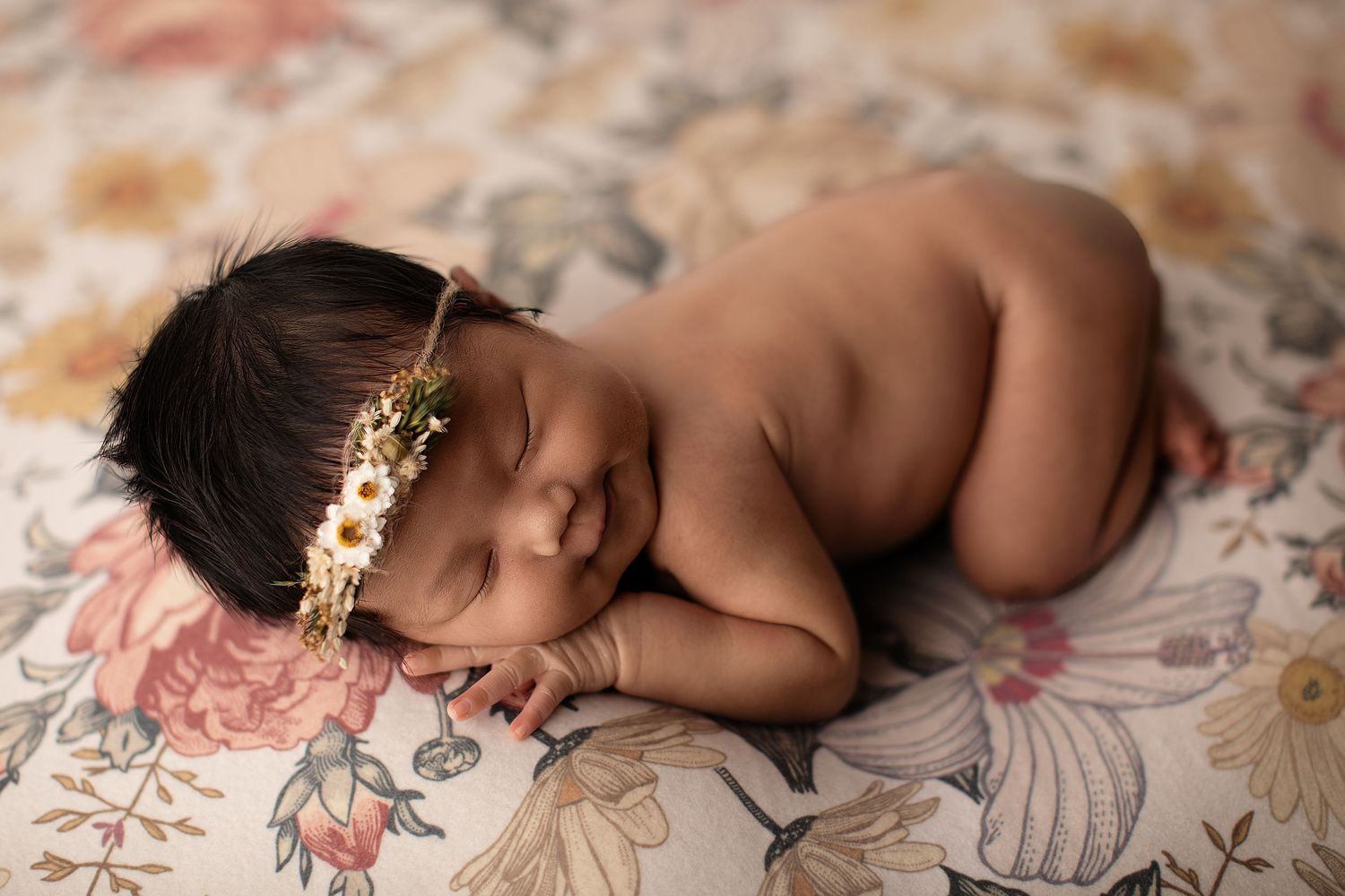 Sara Prue Photography- Creating timeless newborn portraits.