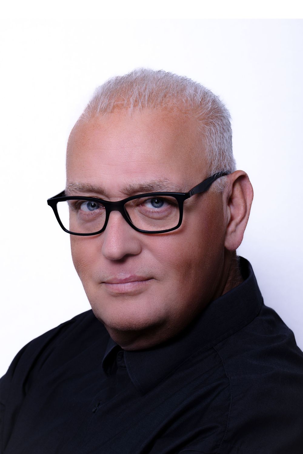 zakelijke portret fotograaf, LinkedIn, social media, fotostudio almere, portretfotografie, zelfportret, selfie, business