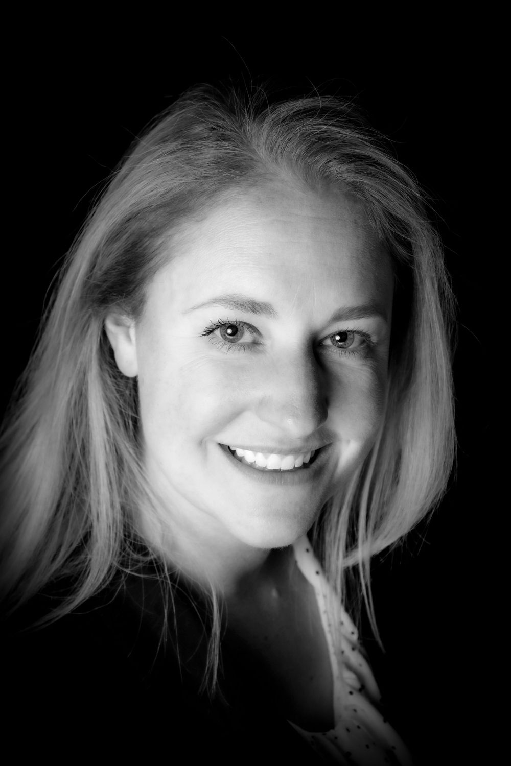 zakelijke portret fotograaf, LinkedIn, social media, fotostudio almere, portretfotografie, zelfportret, selfie, business