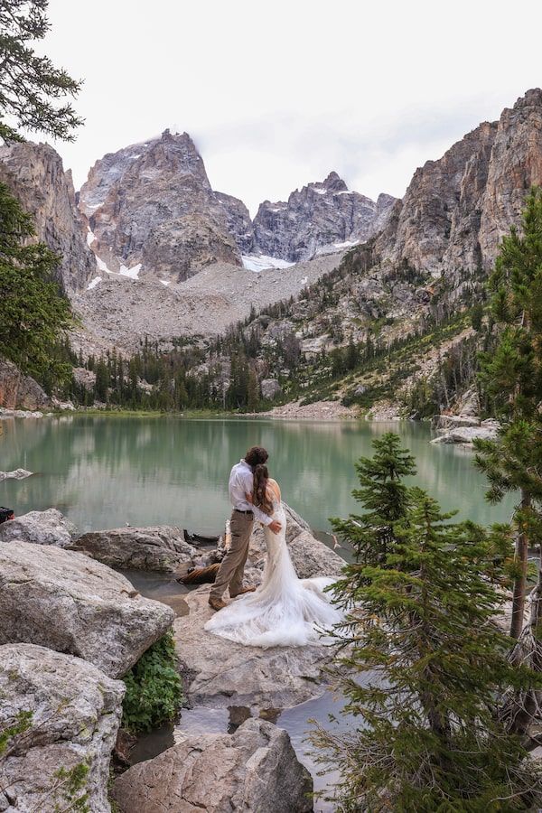 hiking elopement