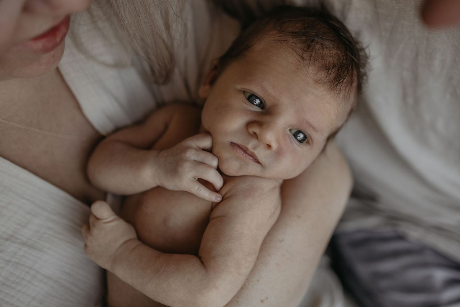 baby tijdens newbornshoot