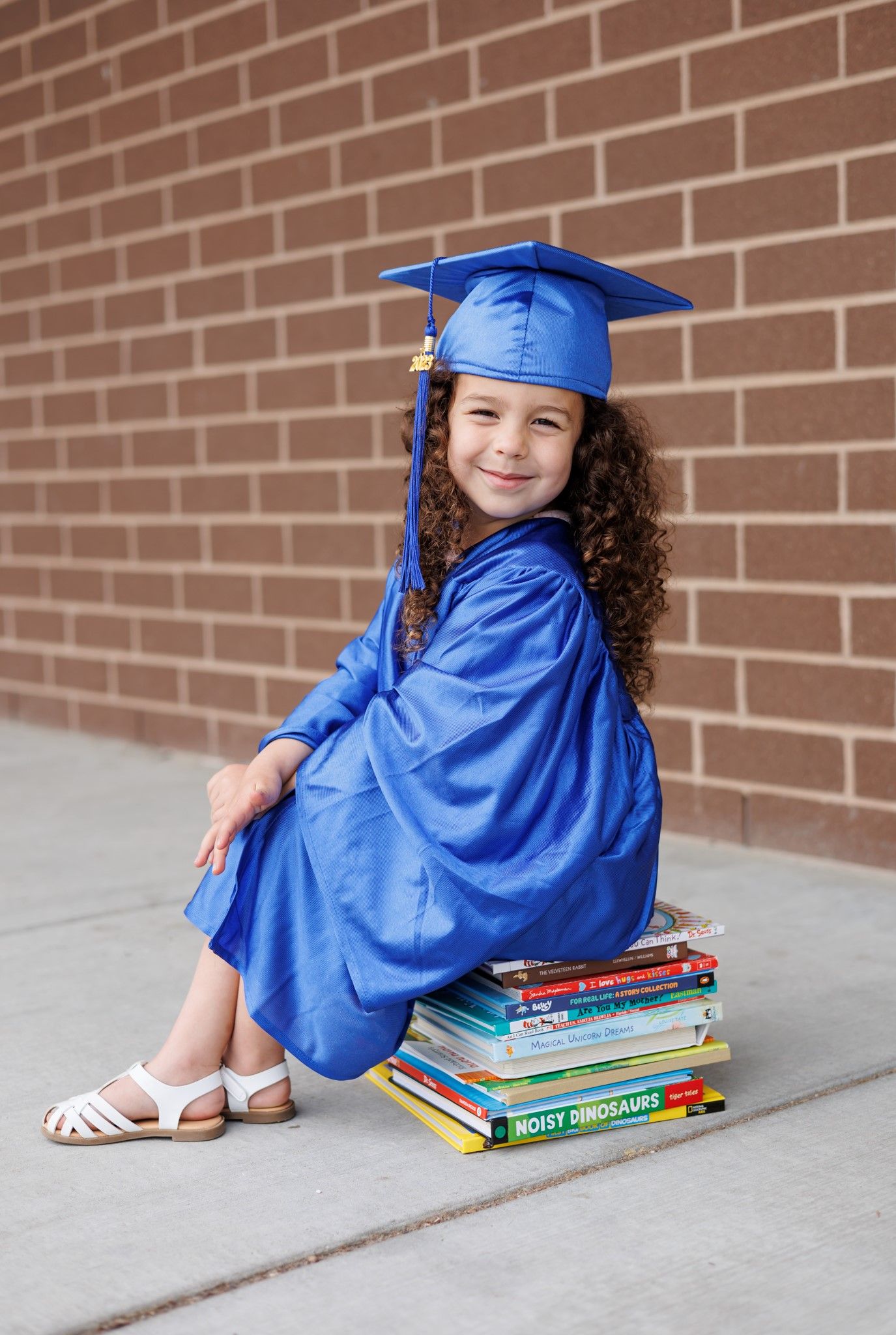 cap and gown photographer cincinnati ohio