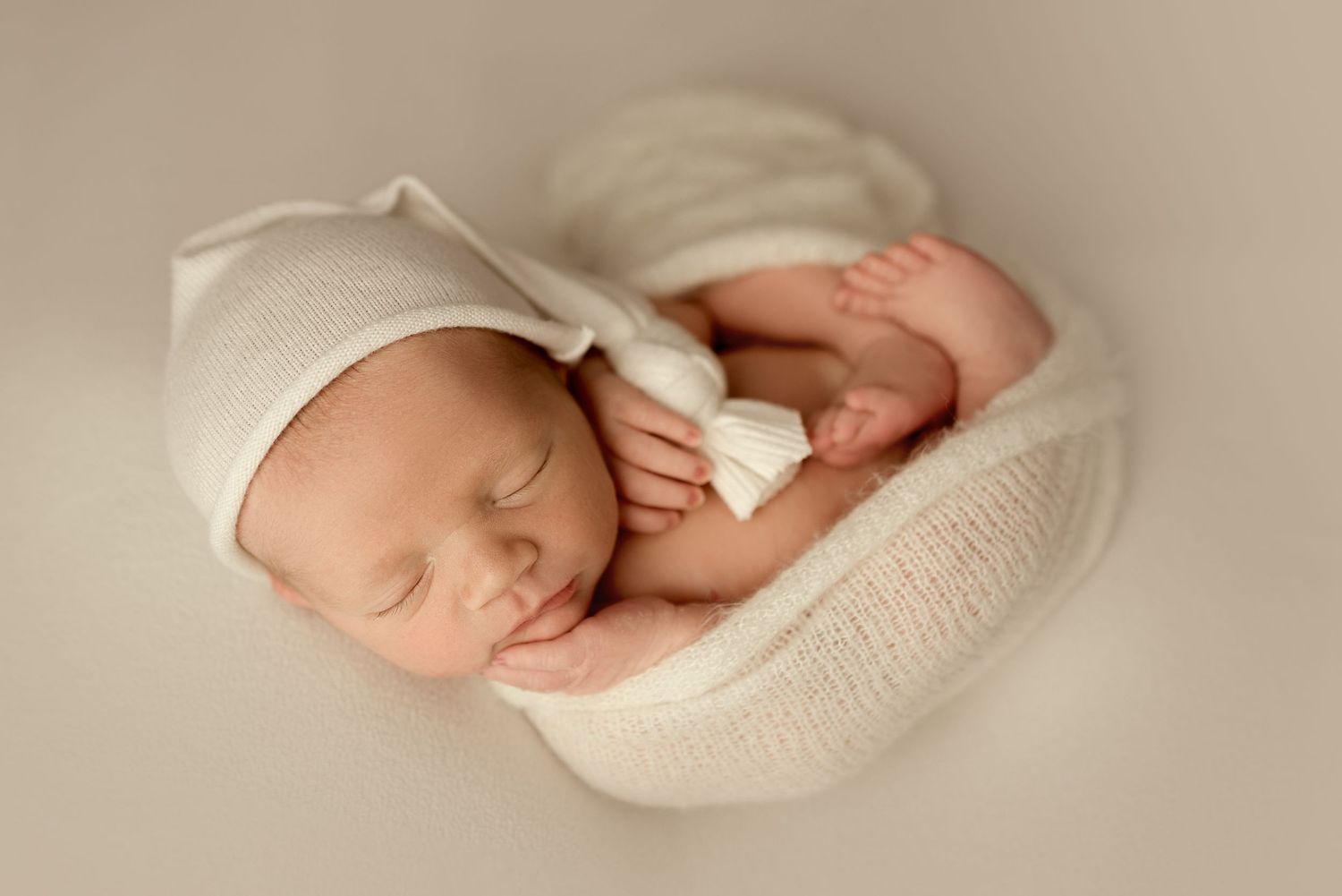 ROCHESTER NY NEWBORN PHOTOGRAPHER, ROCHESTER NY STUDIO PHOTOGRAPHER, ROCHESTER NY FAMILY PHOTOGRAPHER