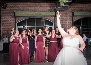 boquet toss