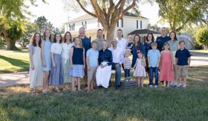 becky katzberg photography three generation family photos at family farm