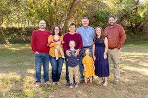 becky katzberg photography fall family photos with three generation showing bright fall colors