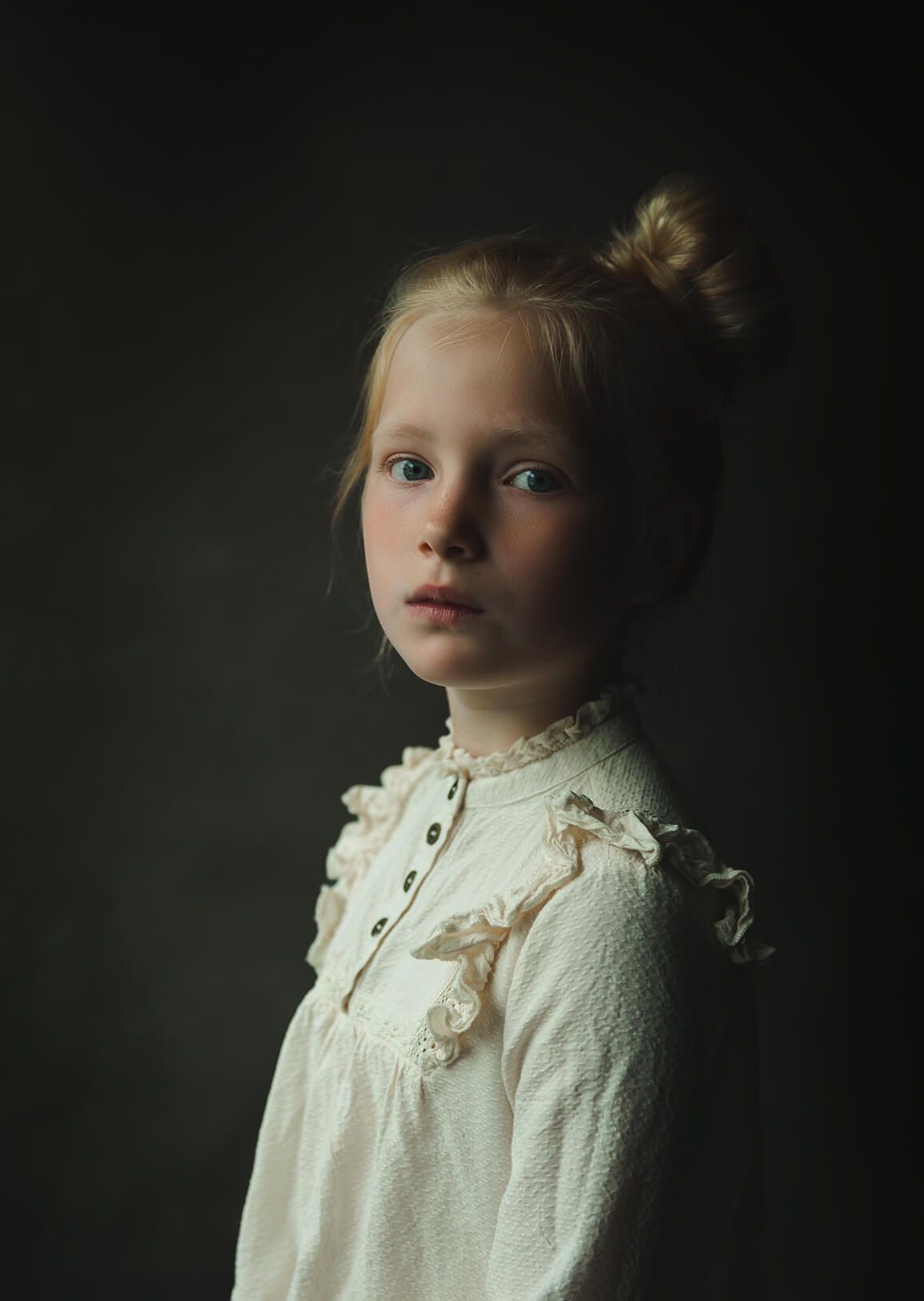 Portretfoto oude meester stijl meisje
