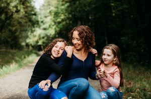 #outdoorphotoshoot #family #familyphotography #familyphotographer #familyphotoshoot #wiganphotographer #manchester