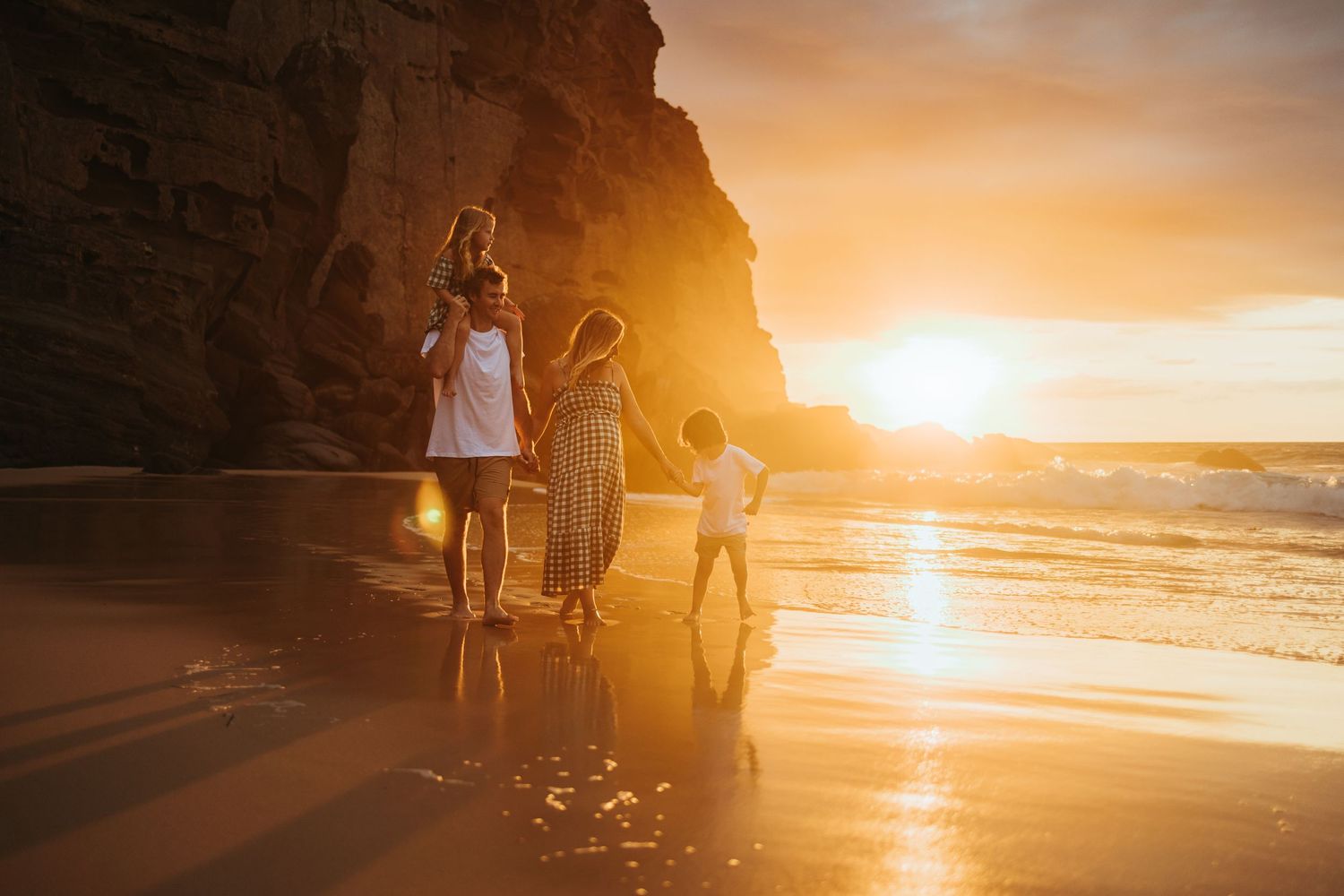 Family Photoshoot at sunrise beach, Lake Macquarie, Newcastle, Hunter Valley, New South Wales