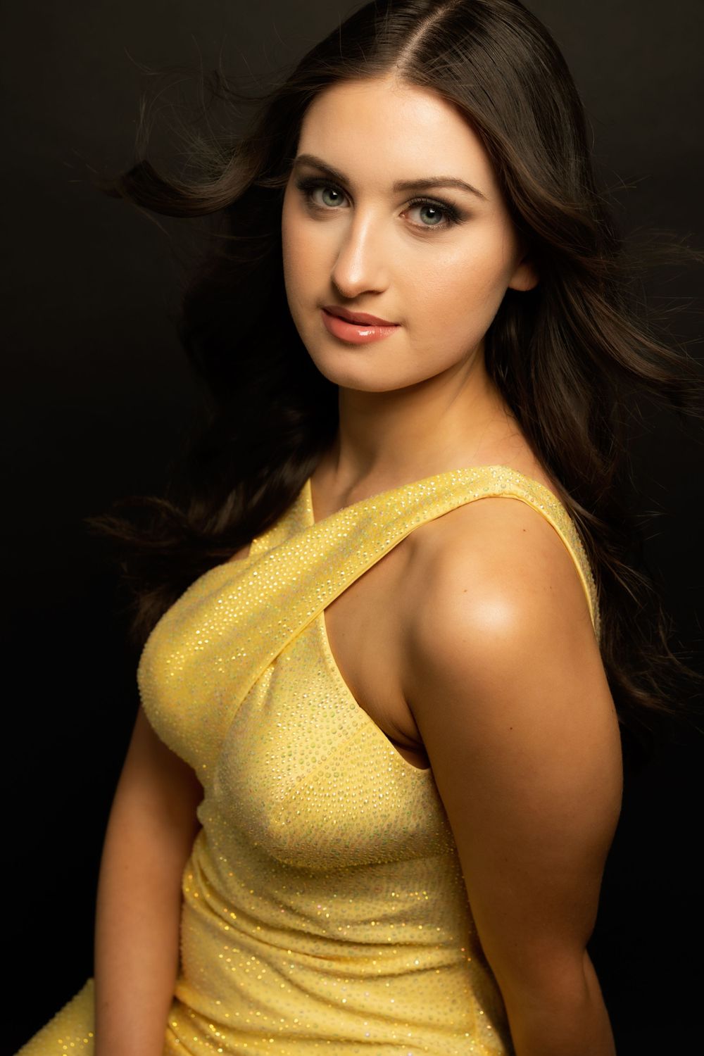 Vouge inspired magazine image of a high school senior in the studio Savannah, Ga.