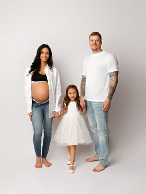 Pregnant mother posing for a fine art maternity session New Hampshire