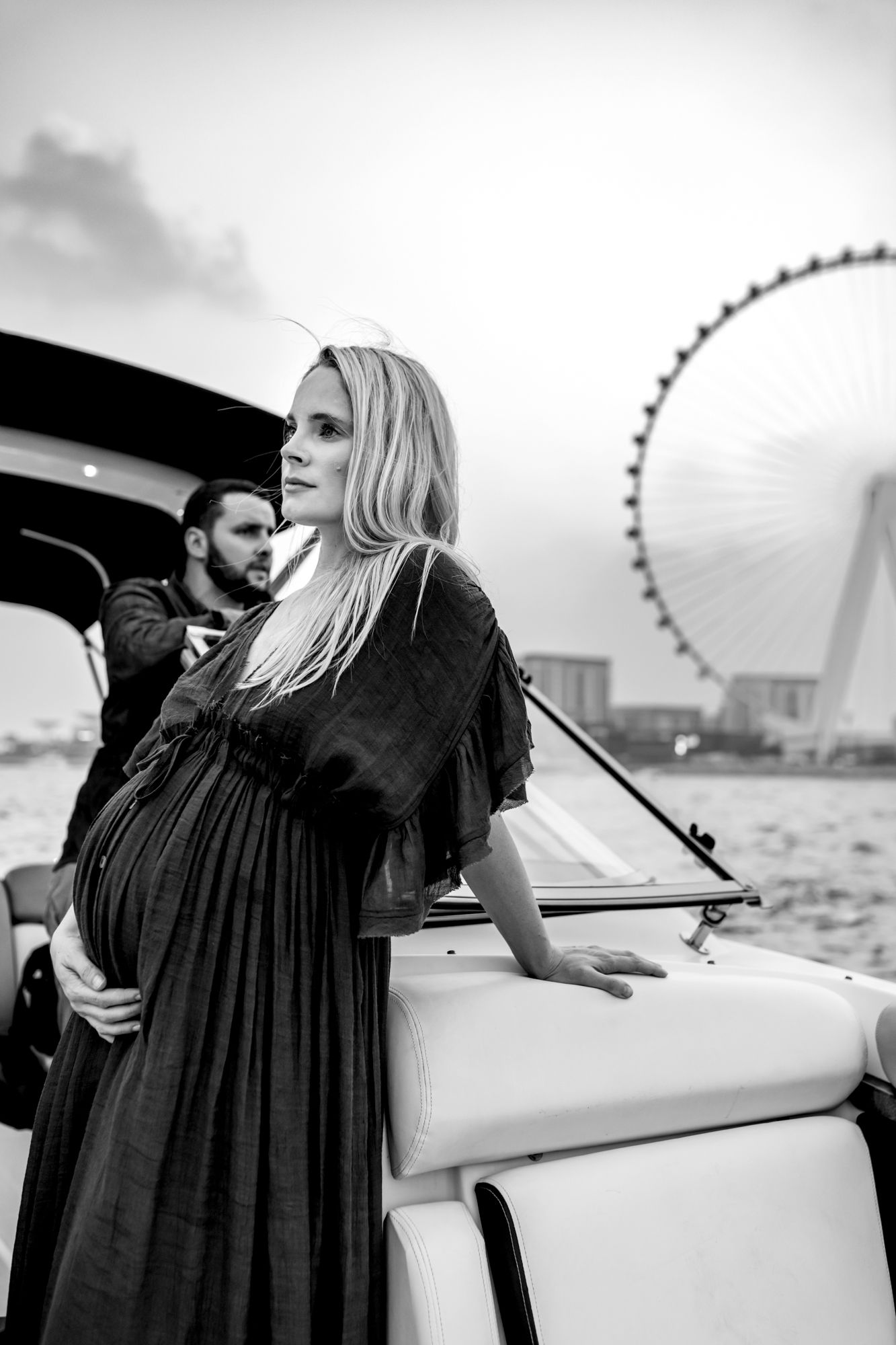 unique maternity photoshoot dubai