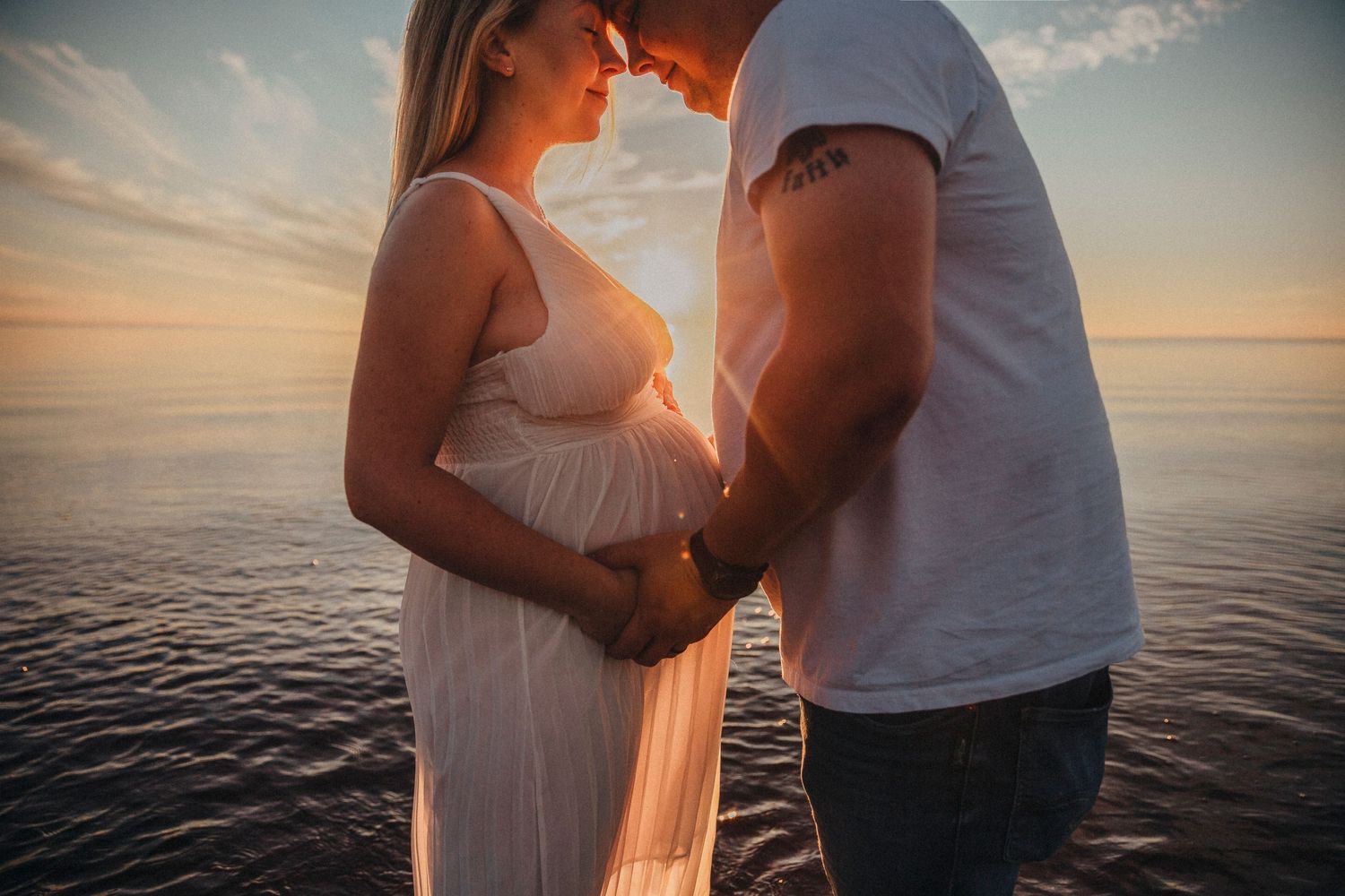 outdoor maternity photography in victoria bc.