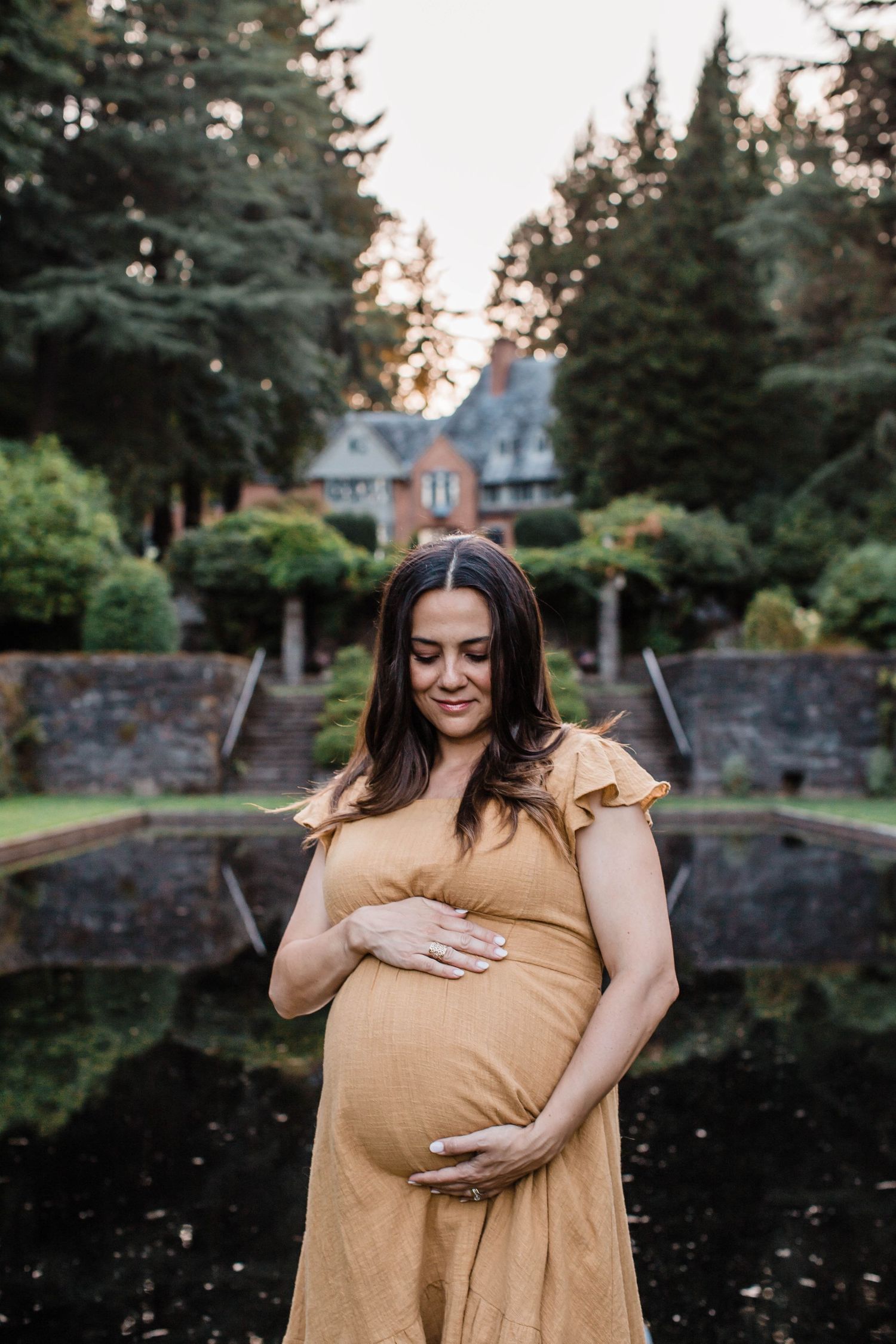 Maternity Photography at Lewis and Clark College