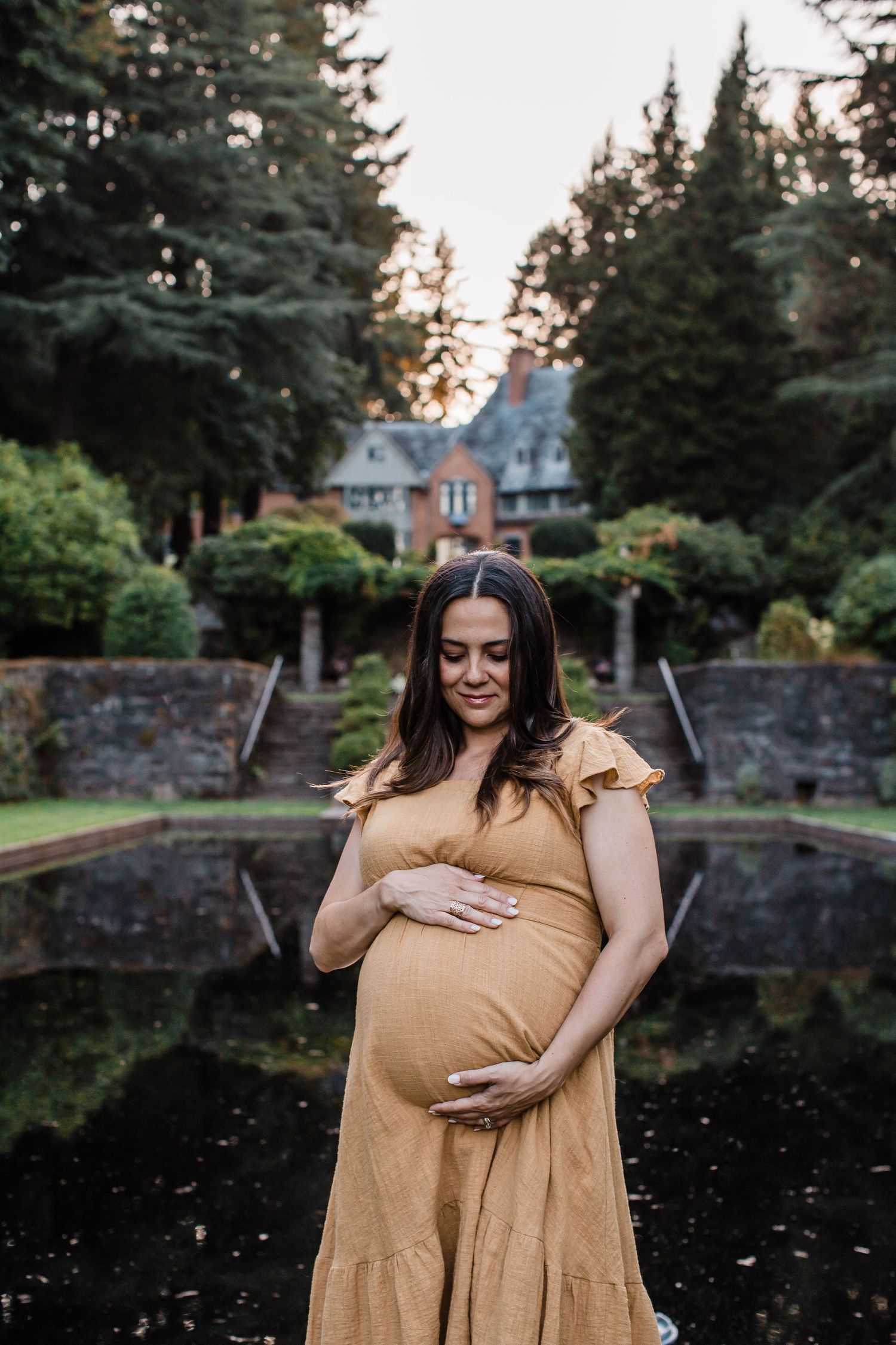 Maternity Photography at Lewis and Clark College