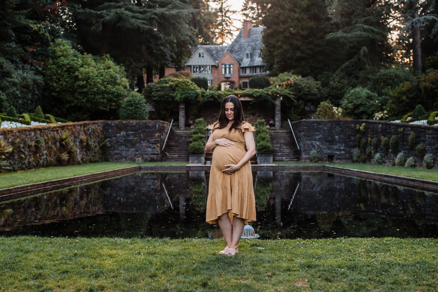 Maternity Photography at Lewis and Clark College