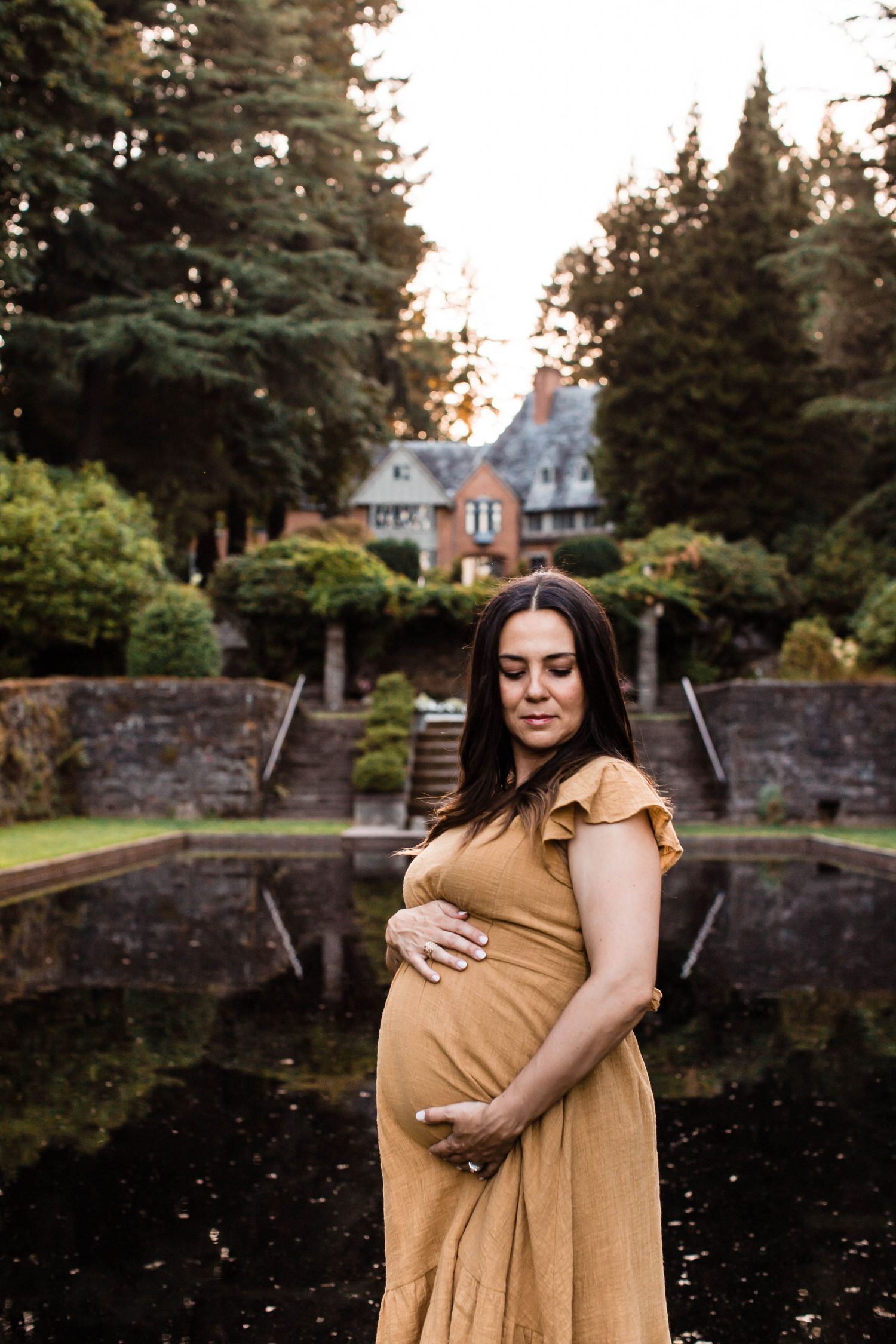 Maternity Photography at Lewis and Clark College