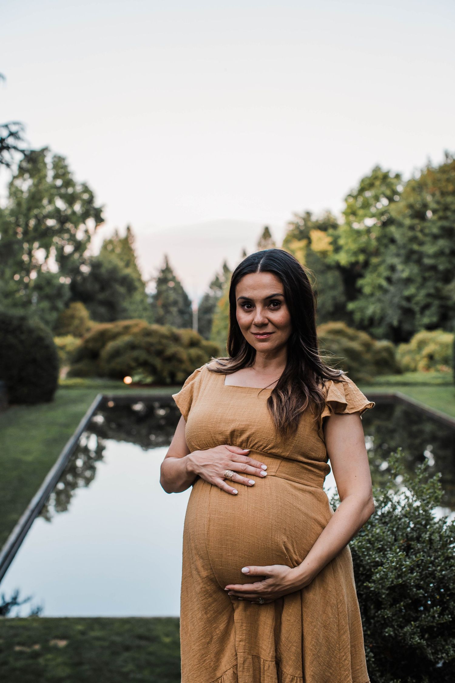 Maternity Photography at Lewis and Clark College