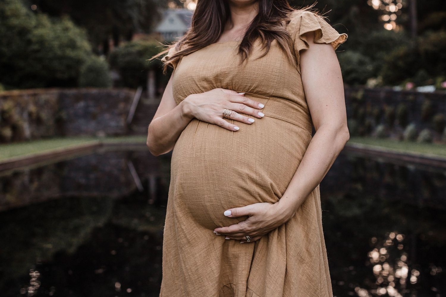 Maternity Photography at Lewis and Clark College