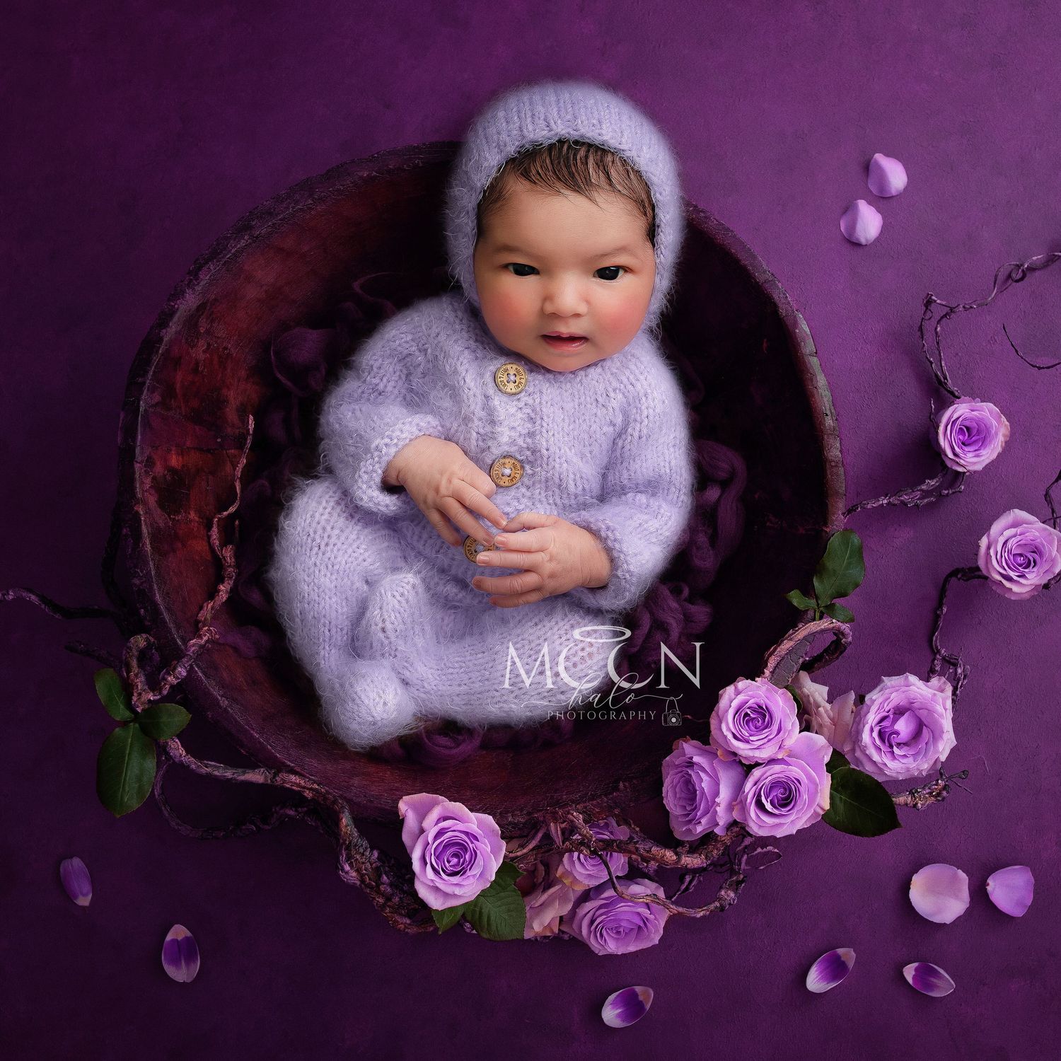 Expert newborn, maternity, family & cake smash photography in Hayes, West London. Studio & home sessions with props, backdrops & accessories