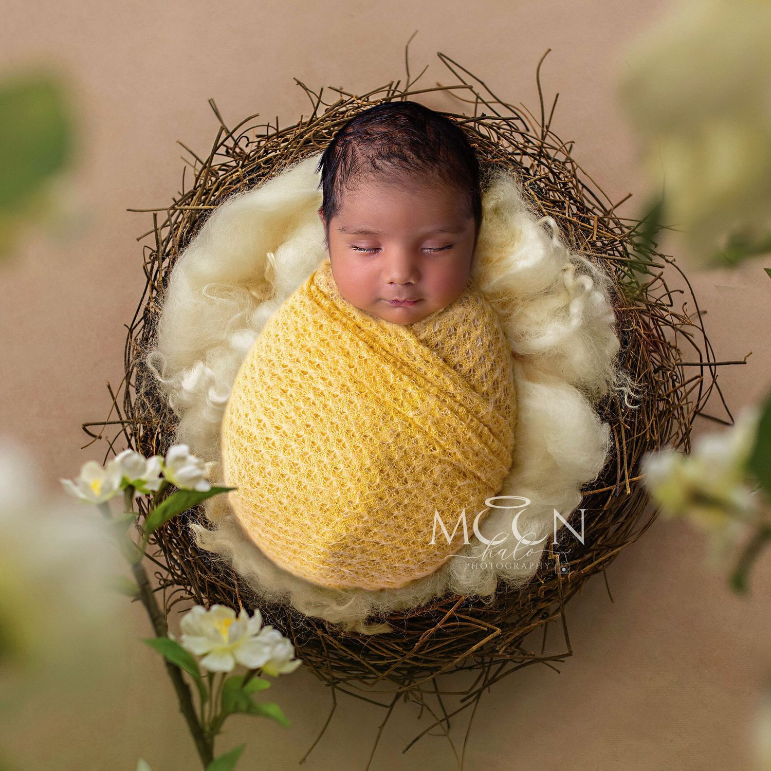 Expert newborn, maternity, family & cake smash photography in Hayes, West London. Studio & home sessions with props, backdrops & accessories