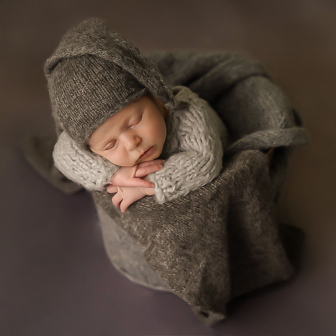 Newborn, maternity, family & cake smash photography in Hayes, West London. Studio & home sessions with props, backdrops & personalised touch