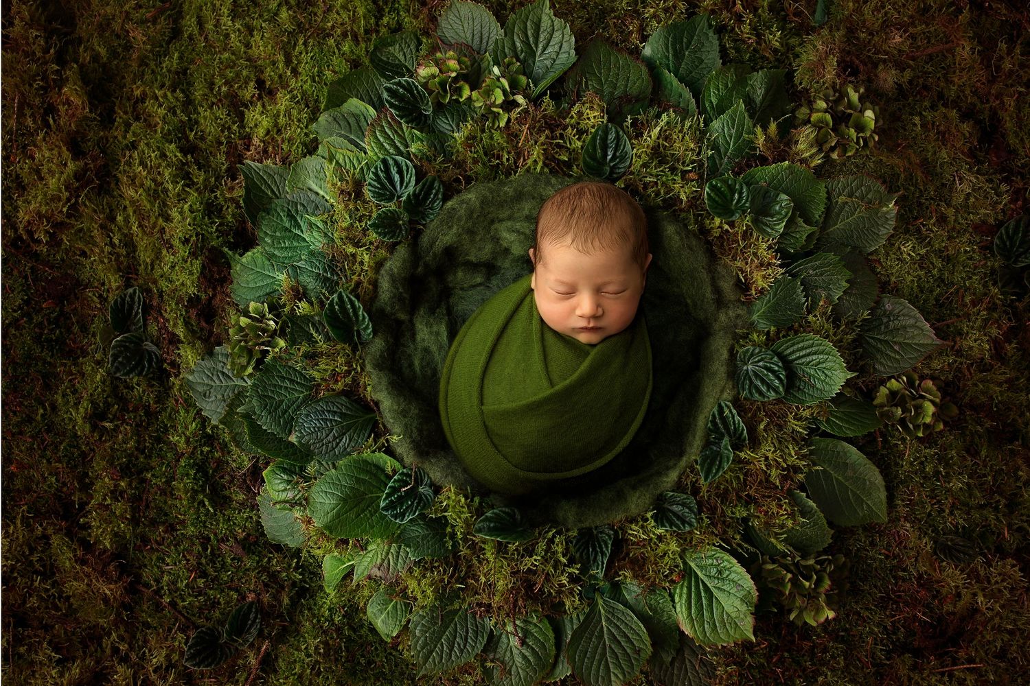 Newborn, maternity, family & cake smash photography in Hayes, West London. Studio & home sessions with props, backdrops & personalised touch