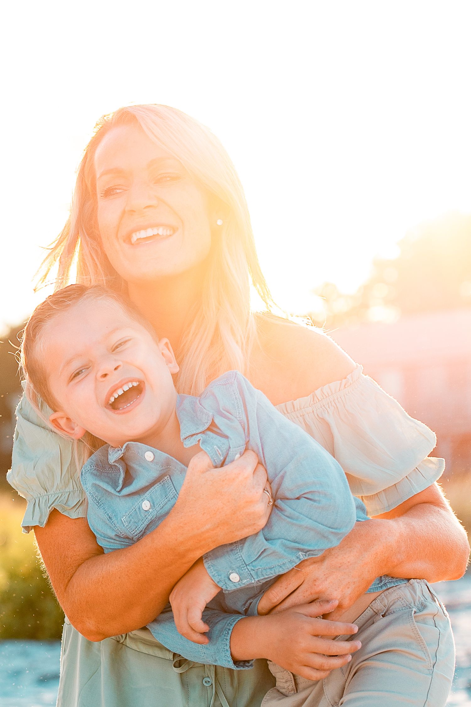 golden hour lifestyle family portraits in Kennebunkport me