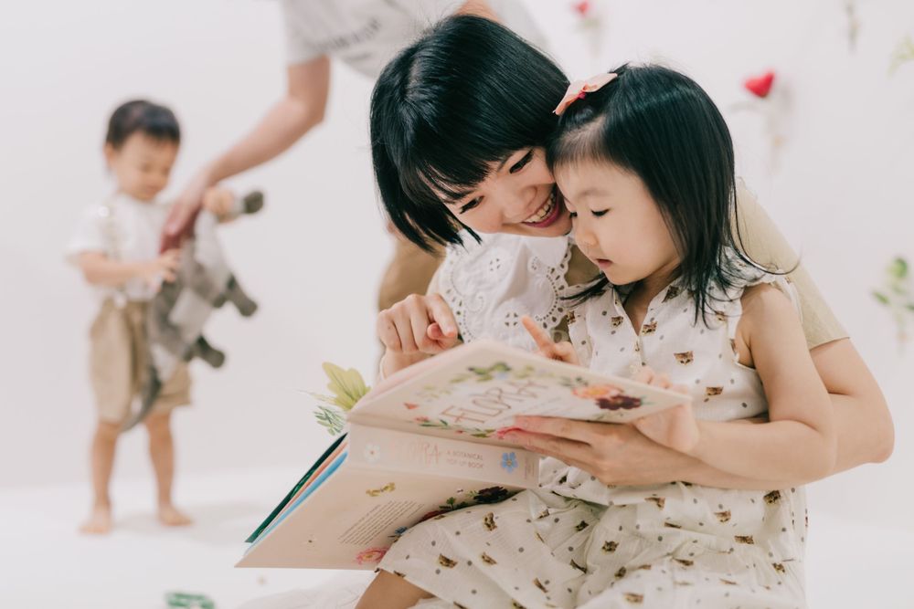 屏東攝影棚、屏東家庭寫真、屏東親子寫真、高雄家庭寫真、高雄親子寫真、高雄自然感寫真、美式家庭寫真、生活感家庭寫真、日式家庭寫真、韓式家庭寫真、屏東攝影工作室、高雄攝影工作室、高雄自助婚紗、屏東自助婚紗、週年婚紗、棚拍家庭寫真