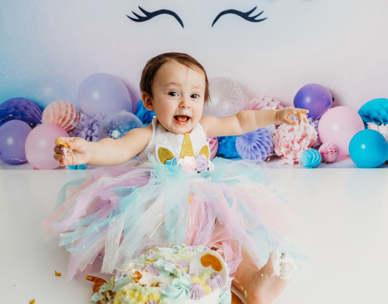 birthday cake smash studio photographer studio trained skilled professional NY WNY East Aurora buffalo