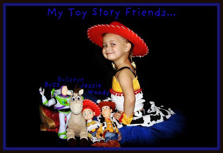Toy Story plush characters including Woody, Buzz Lightyear and Jessie displayed on a dark surface.