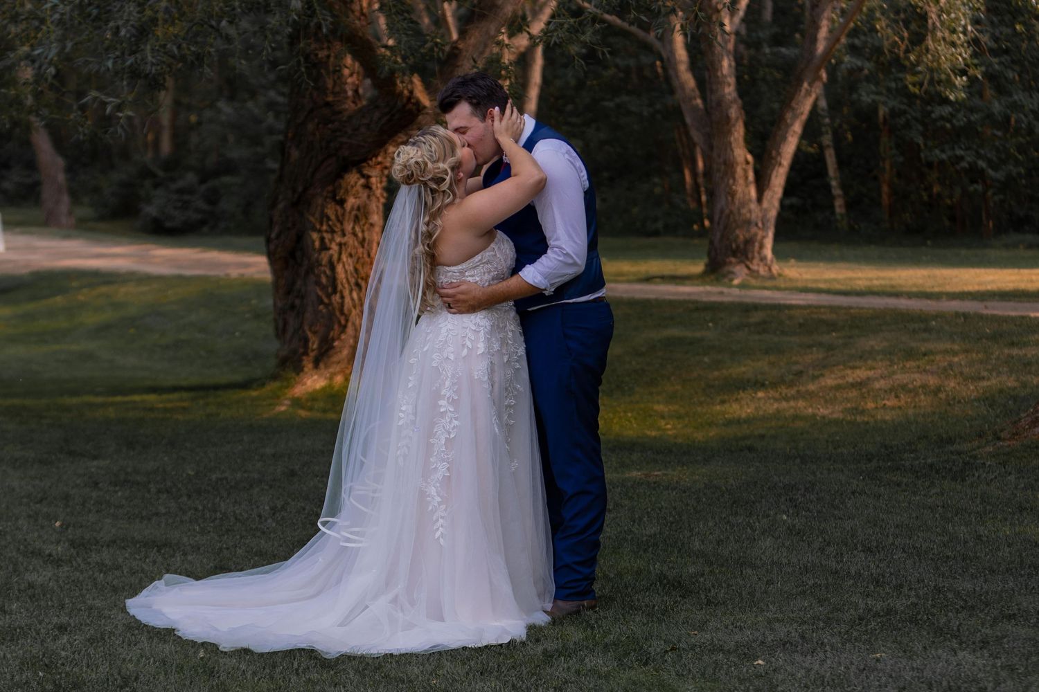 Alberta.Calgary.Edmonton Wedding Photographer JRoyale Photography
