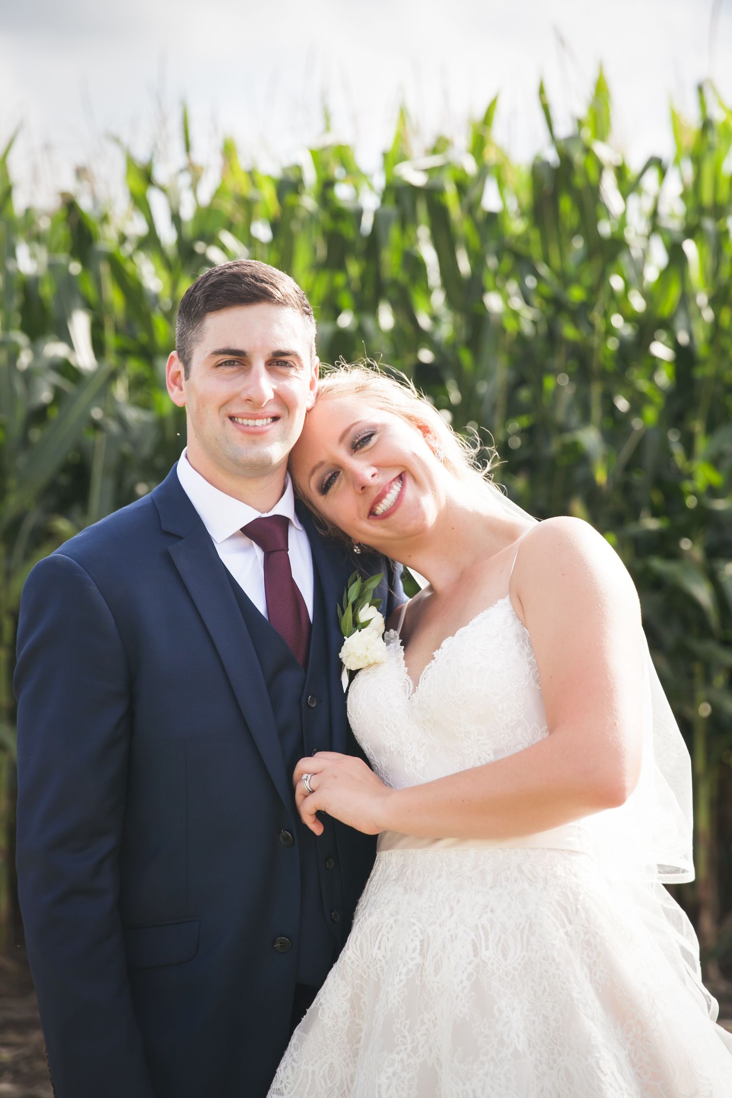 Dixon IL Wedding Photographer || Barnacopia Polo IL Wedding