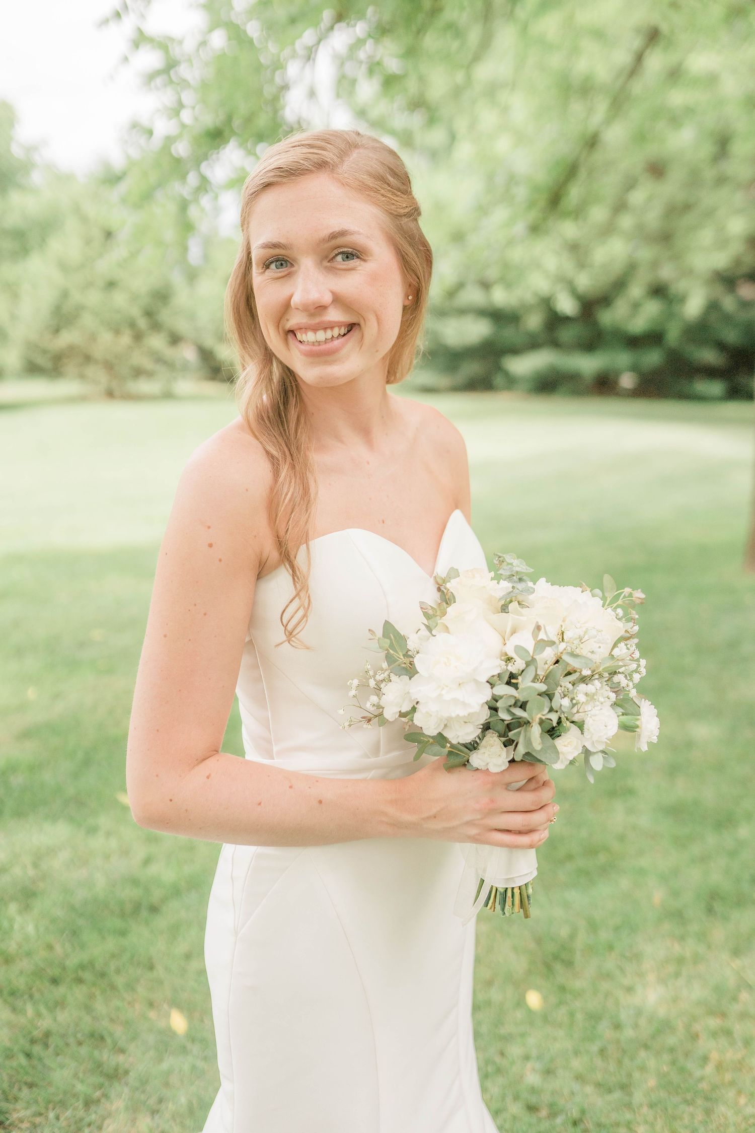 Holly, Michigan Wedding
The Grand Belle Katie Gibbons Photography