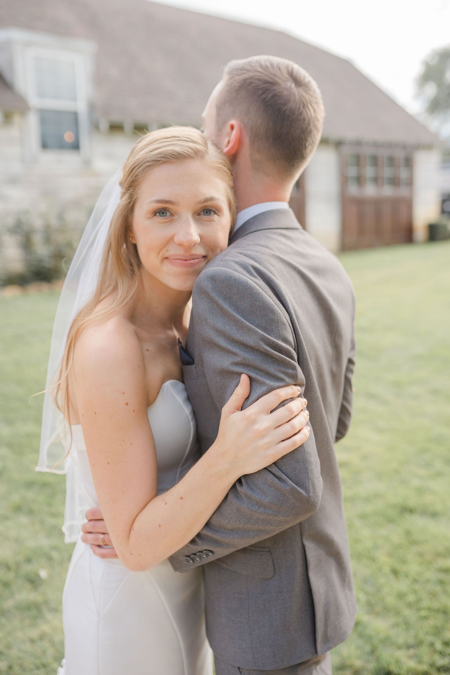 Holly, Michigan Wedding
The Grand Belle Katie Gibbons Photography