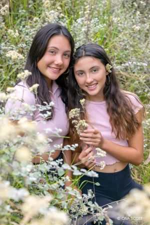 Maui outdoor sibling session for kids tweens teens seniors