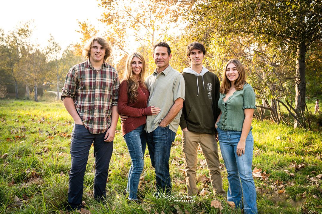 Family-photo-of-5-irvine-ca-by-margie-temme-photography