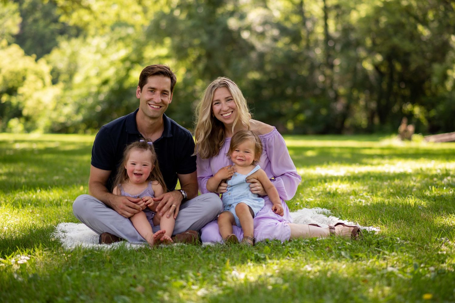 family down syndrome summer photo session siblings
