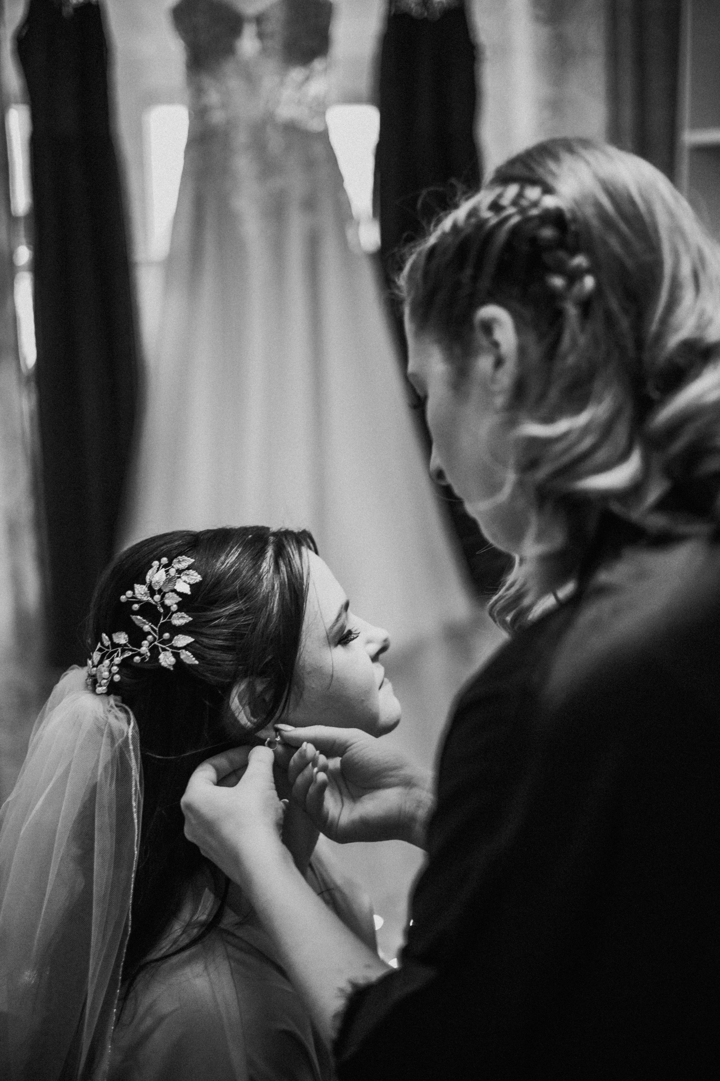 Beth Wedding Photographer VNDRDOG Media Nanton Black and White