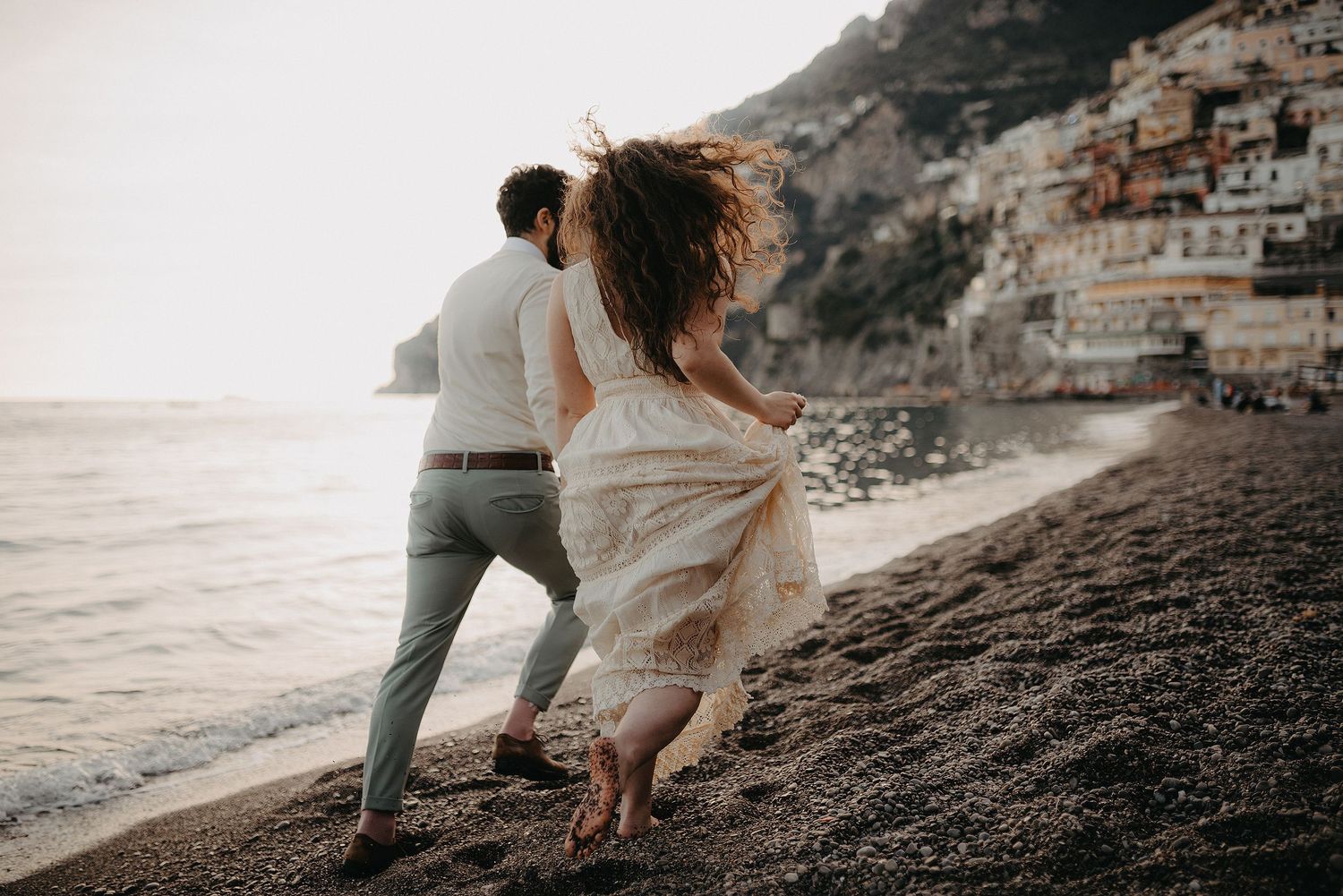 Amalfi Coast Photographer - Positano, Ravello, Amalfi, Maiori elopement, proposal, wedding creator. Book your photoshoot.