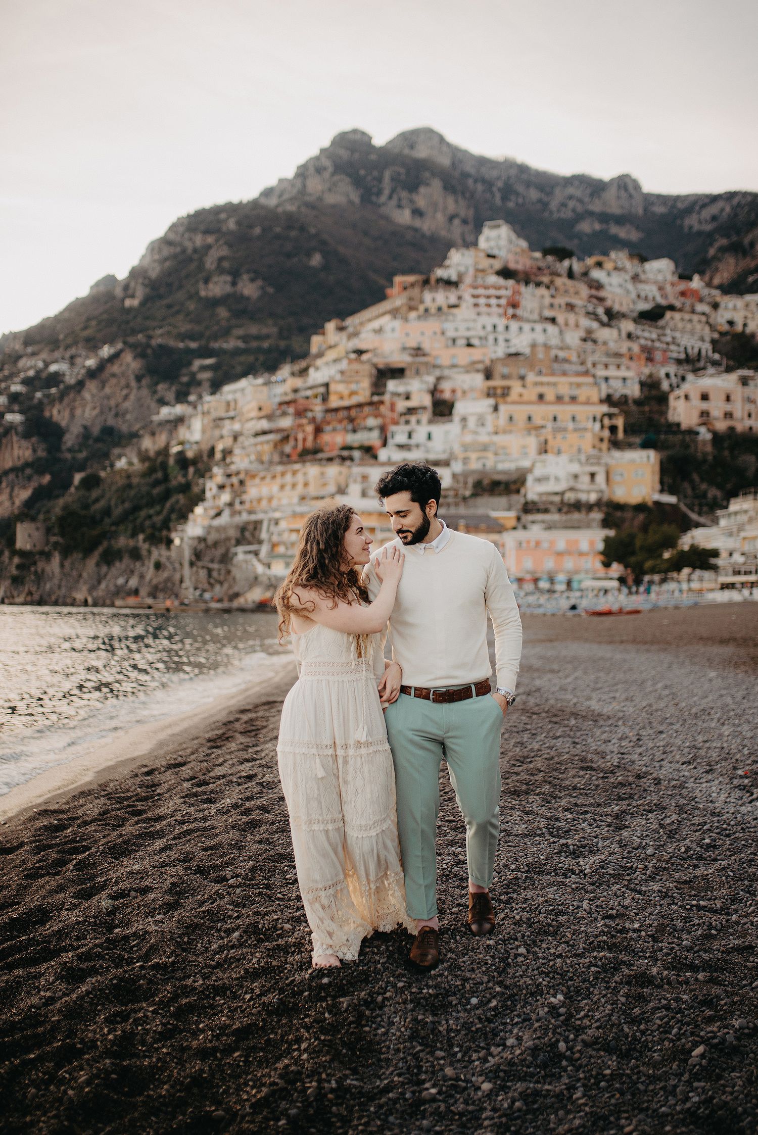 Amalfi Coast Photographer - Positano, Ravello, Amalfi, Maiori elopement, proposal, wedding creator. Book your photoshoot.