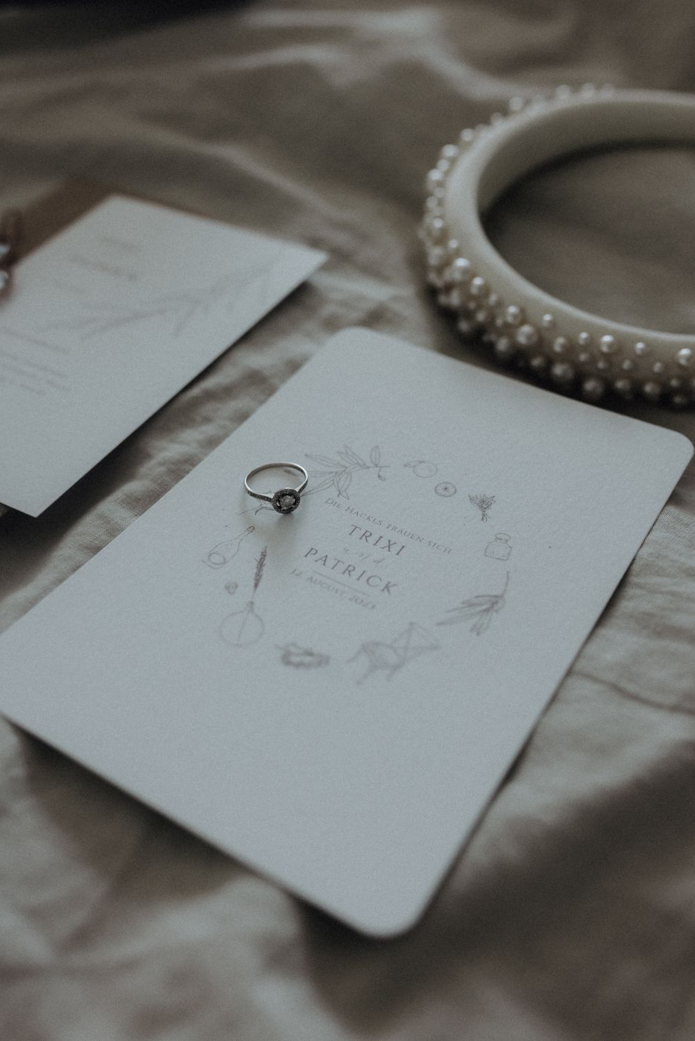 Hochzeitseinladung mit Ring