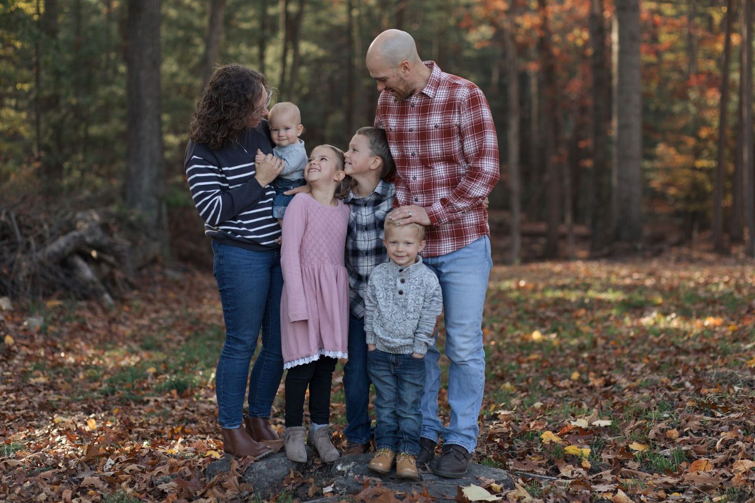 lifestyle family photography Central PA, natural family portraits Pennsylvania, family photo sessions Central PA, fall family photos Central