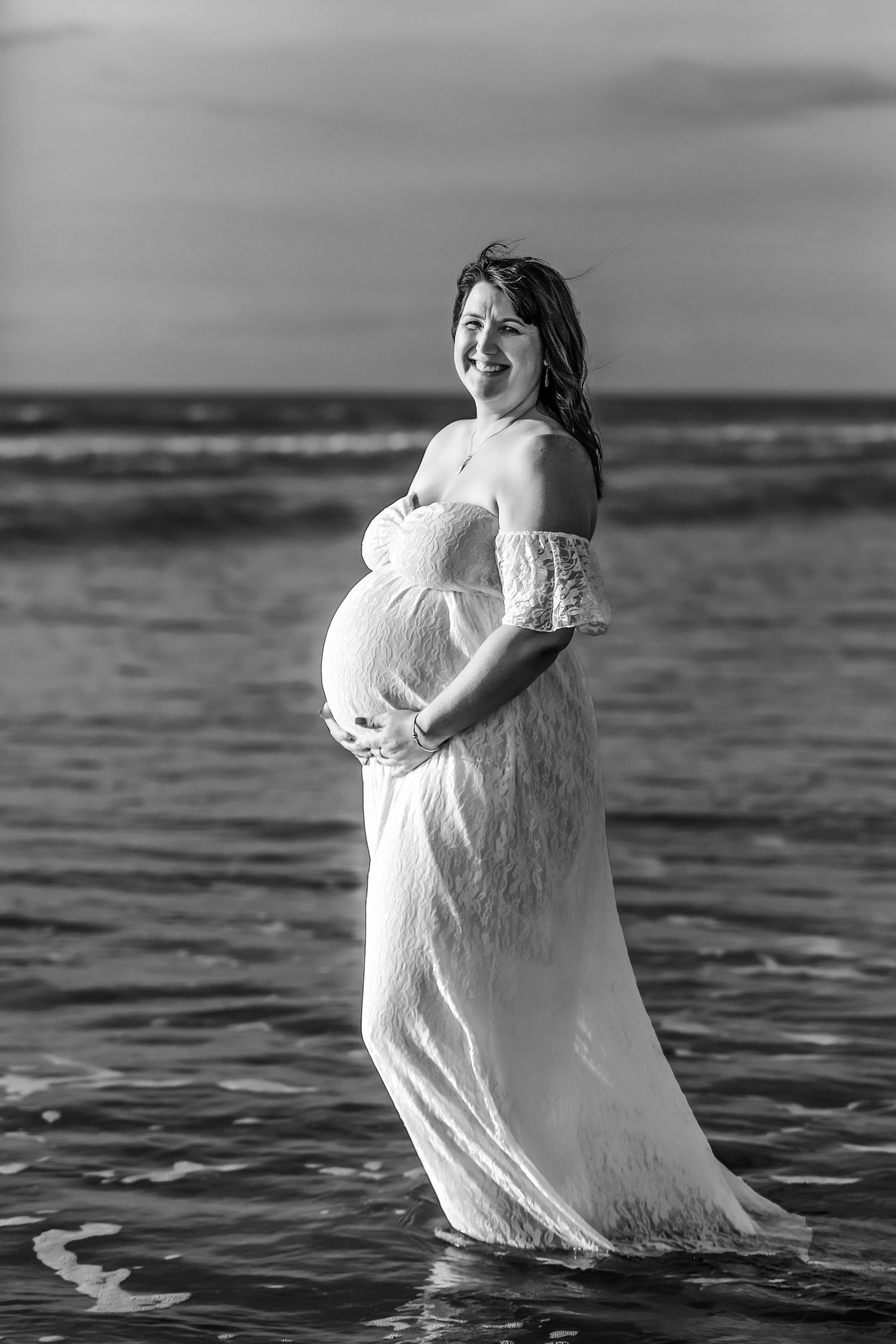 Palmerston North Newborn Baby Family Photographer. Beach Maternity at Foxton beach black and white