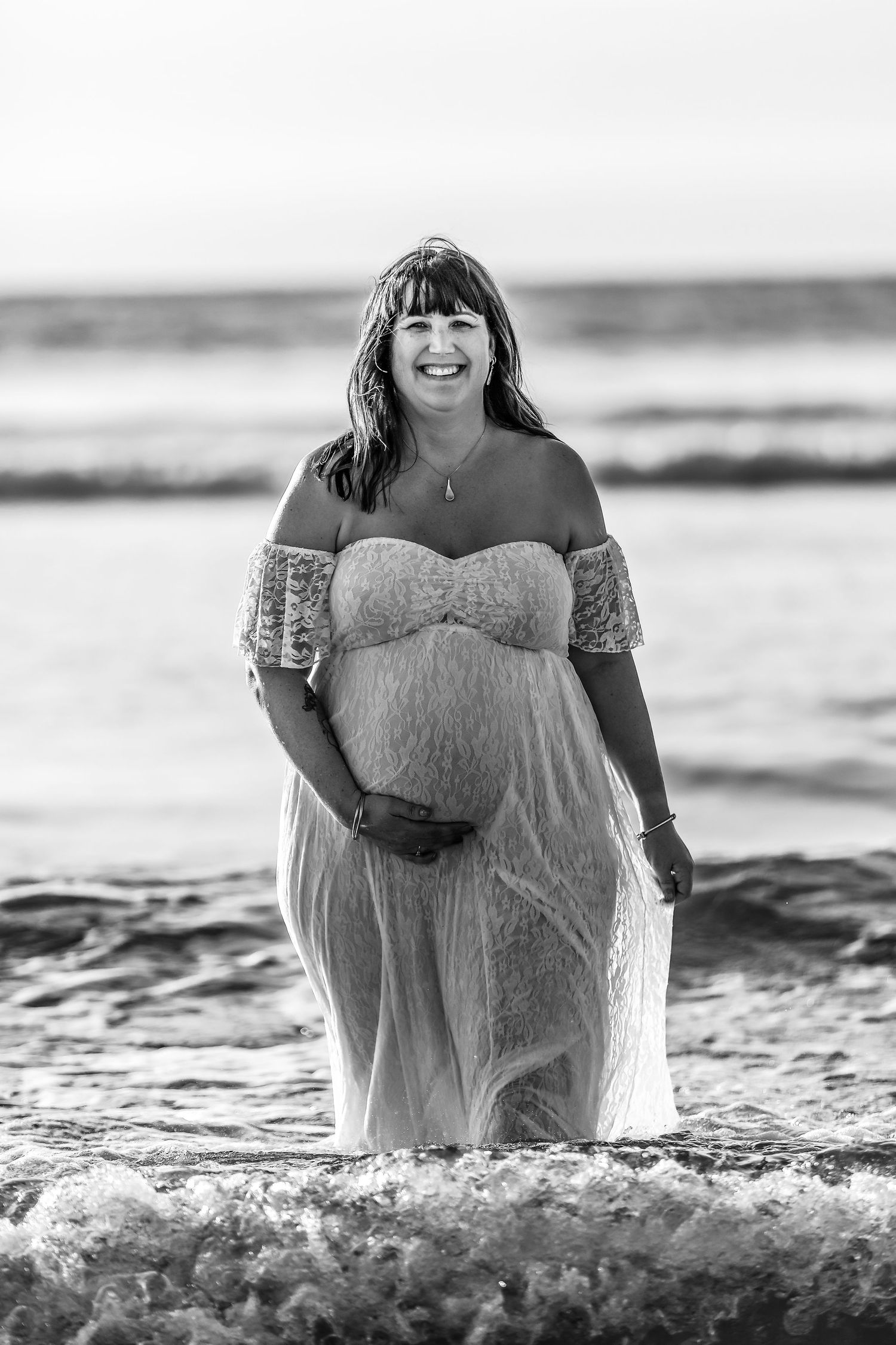 Palmerston North Newborn Baby Family Photographer. Beach Maternity at Foxton beach Black and White