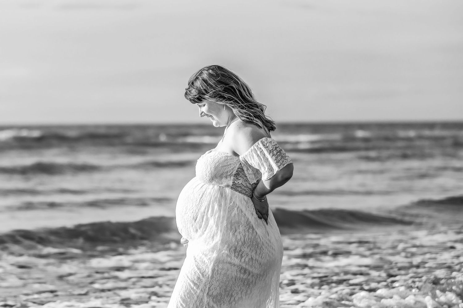 Palmerston North Newborn Baby Family Photographer. Beach Maternity at Foxton beach Black and white