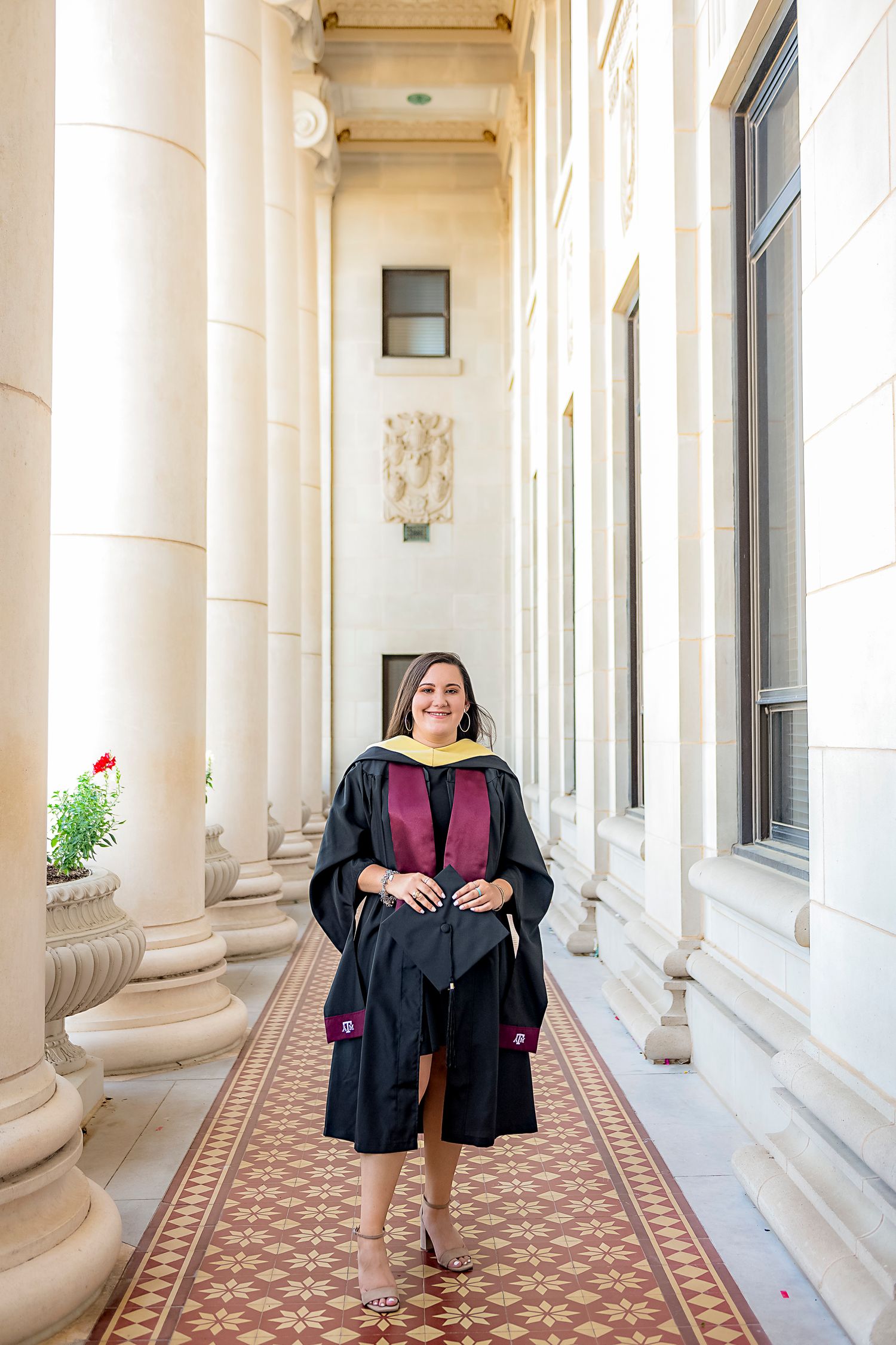 Capturing Lasting Memories: Lynn Pennington's Houston Senior Portrait Photography