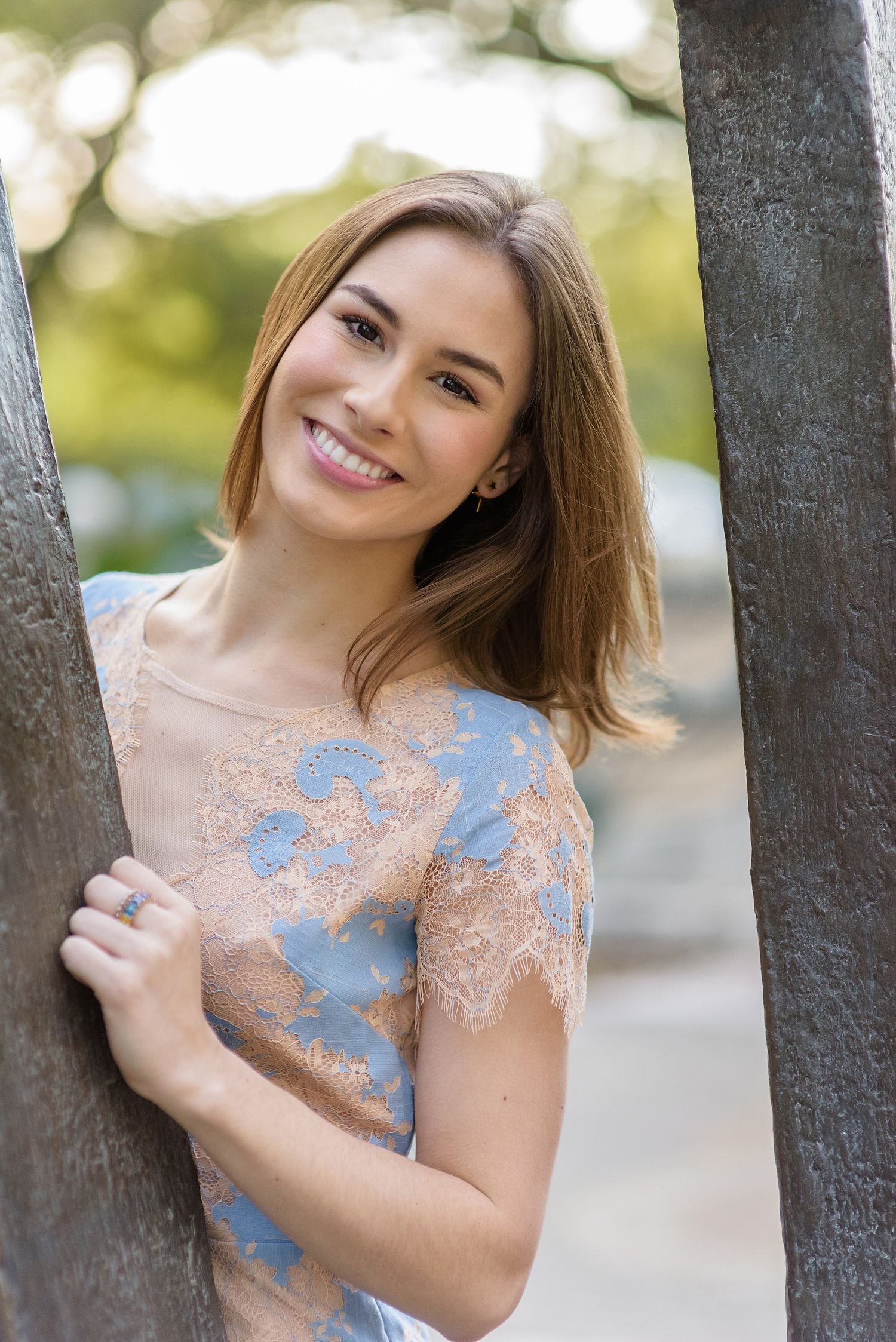 Capturing Lasting Memories: Lynn Pennington's Houston Senior Portrait Photography