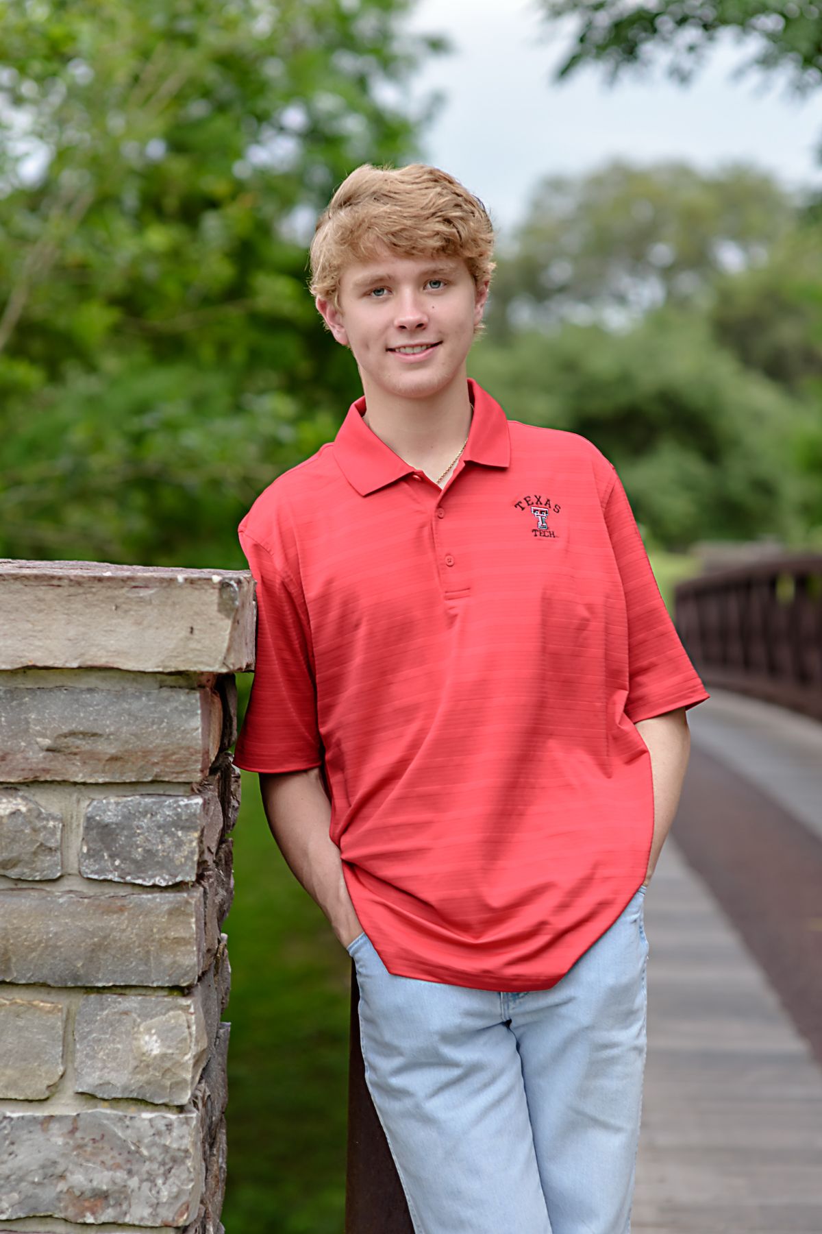 Capturing Lasting Memories: Lynn Pennington's Houston Senior Portrait Photography